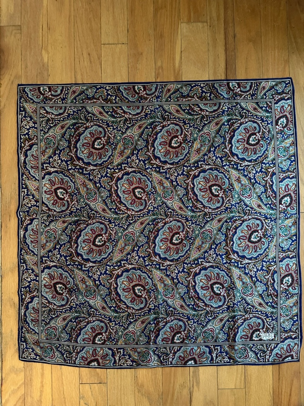VINTAGE SILK CLUB 7 ECHO PAISLY SCARF SQUARE 29"